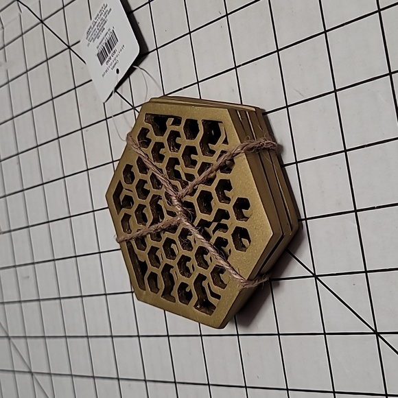 Set of 4 Metal Coasters, 4.5" at Widest, Approx..2" tall Honeycomb Pattern - Picture 2 of 11